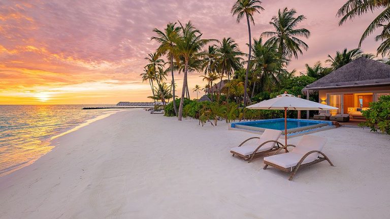 119439-pool-sunset-beach-villa-baglioni-resort-maldives-1 (1)
